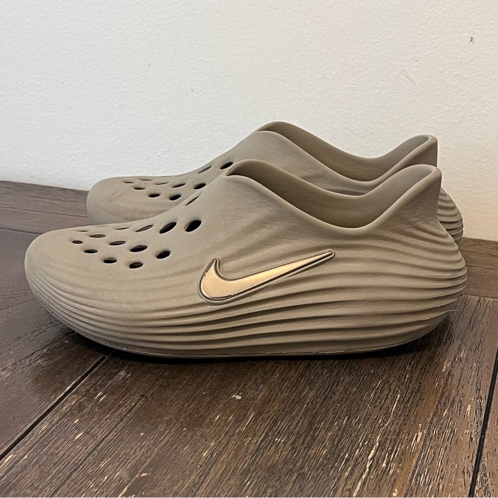 Nike ReactX Rejuvin8 Recovery Shoes Khaki Kids size 4Y